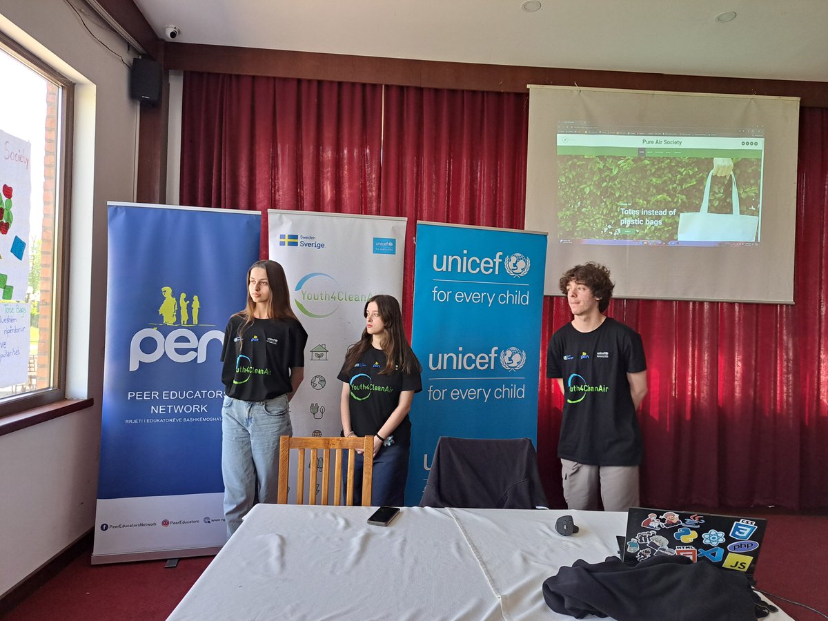 NGO_PEN's tweet photo. 🌿 Groups at #Youth4CleanAir are pitching ideas to cut air pollution in their communities! From campaigns to strategies, they're sparking change. Stay tuned for inspiring solutions! 💡💚 

Funded by @SwedeninKosovo in partnership with @UNICEFKosovo and implemented by PEN. https://t.co/mDZHPkLQ0f