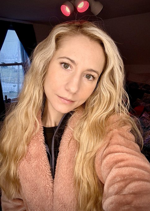 No more white lights after sunset to help my biological clock! My sleep is super amazing now.  #Biology<a href="/tag/health"class="tags"><span>#health</span></a><a href="/tag/sleep"class="tags"><span>#sleep</span></a><a href="/tag/biology"class="tags"><span>#biology</span></a><a href="/tag/redlight"class="tags"><span>#redlight</span></a>