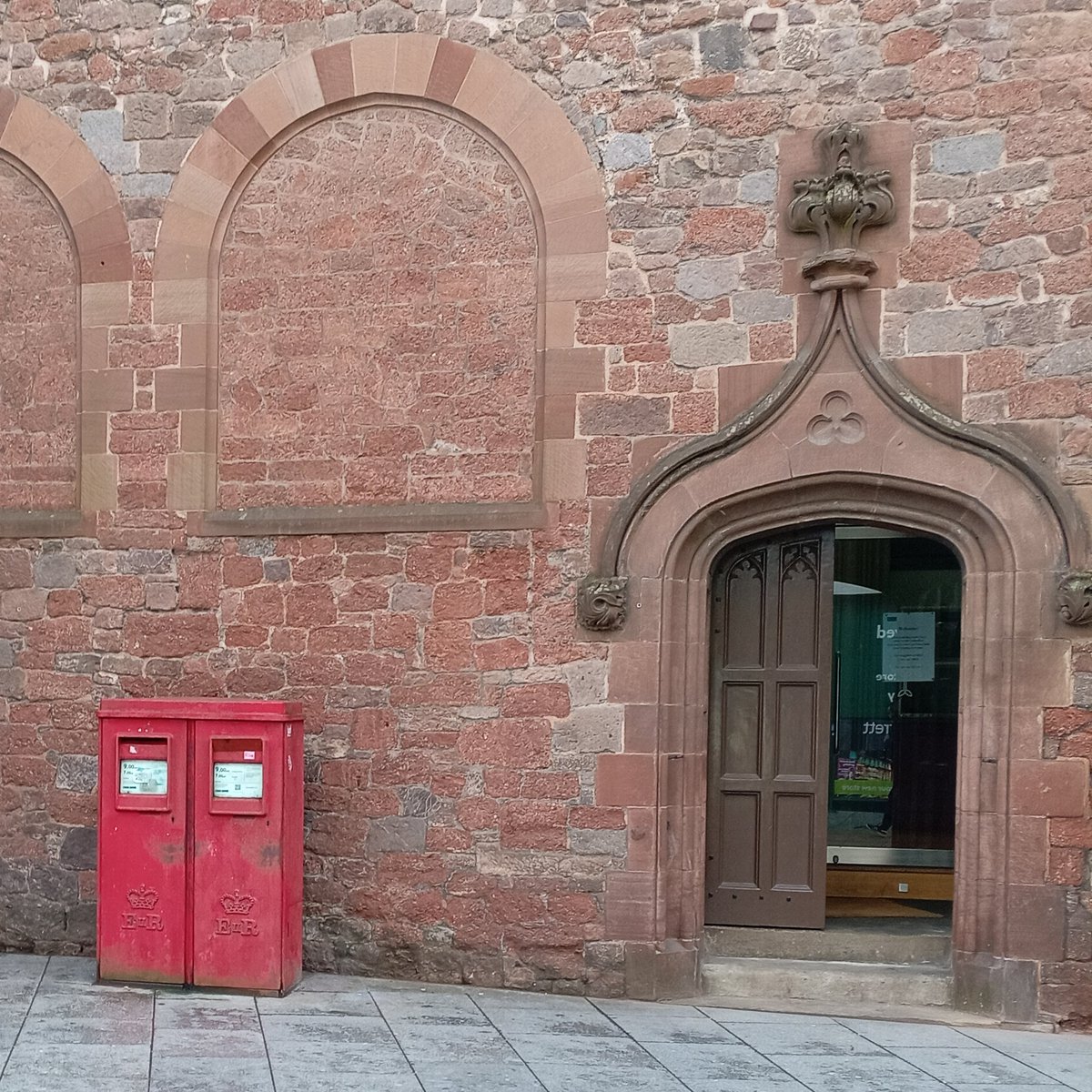 This pair of late 20thC boxes look in considerably worse condition than the early medieval church behind.
#postboxsaturday