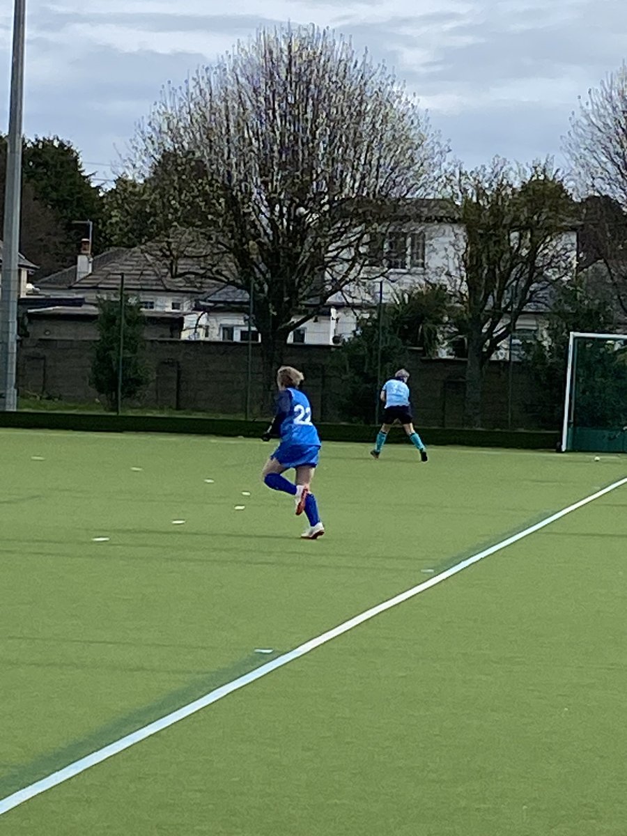 Day 2 representing @ScotlandMaster1 in Dundee and another home win for the O55s and @sallycondie2 scores again. Liking this new position up front @UddyHockey Sal using her speed @CumbernauldA #proud