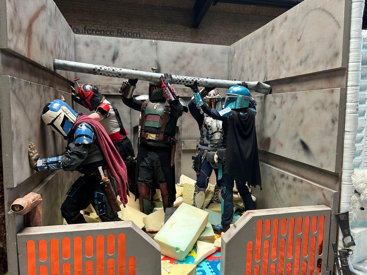 I told you we should have gone the other way!!! Join the Mando Mercs today! Start your Mandalorian journey by going to mandalorianmercs.org/educate/ mandalorianmercs.org/protectorsoflo… #MMCC #MandoMercs #FamilyIsMoreThanBlood #YouAreNotAlone #thisisourway