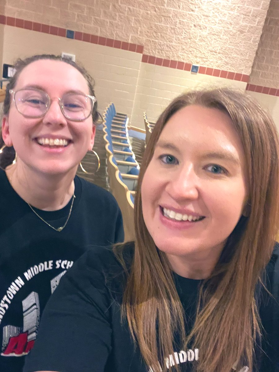 We did it!! So proud of us for bringing live musical theatre back to <a href="/Landstownms/">Landstown Middle</a> ! Thank you to everyone who came out and saw Annie jr. This weekend!  <a href="/ActivitiesLMS/">Landstown MS Student Activitites</a>
#oneteamoneheartbeat