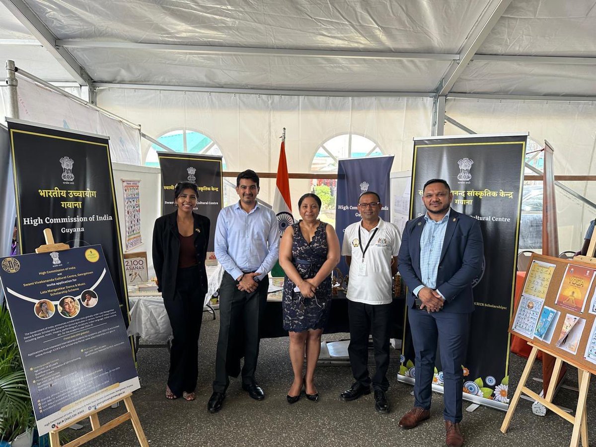 HCI and SVCC participated in Open Day & Job Fair organised by University of #Guyana in #Berbice. Visitors were informed about ITEC and ICCR scholarships and several initiatives by GoI in higher education, culture and several other disciplines.