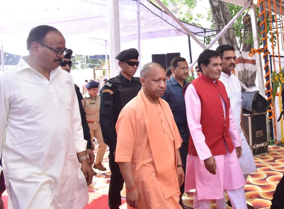 आंबेडकर महासभा में आयोजित आंबेडकर जन्म दिवस समारोह में भाग लेने वाले सभी साथियों का हृदय की गहराइयों से आभार । <a href="/myogiadityanath/">Yogi Adityanath</a> <a href="/brajeshpathakup/">Brajesh Pathak</a> <a href="/BJP4India/">BJP</a> <a href="/BJP4UP/">BJP Uttar Pradesh</a> <a href="/asim_arun/">Asim Arun</a>
