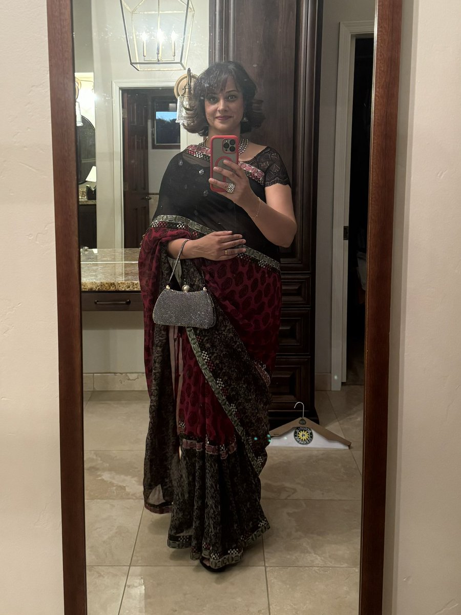 InduPartha's tweet photo. There’s something about wearing Indian clothes that I love….
#SariNotSorry https://t.co/MFWR8yIP3N