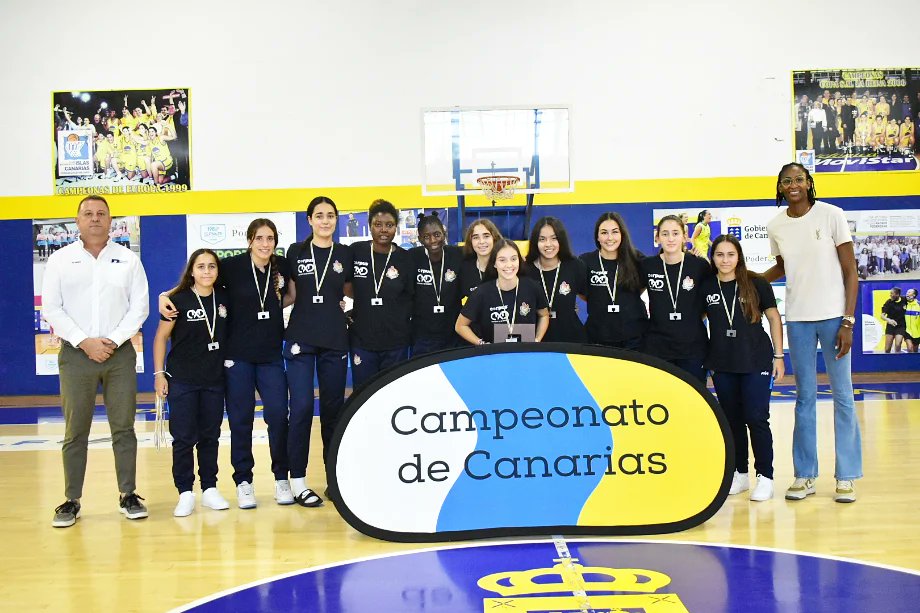 FCBaloncesto's tweet photo. 🏆 #JuniorNacionalFem
🇮🇨 #CC2024

🥇 @grancanariacb ➡️🇪🇸
🥈 @cbislascanarias ➡️🇪🇸
🥉 @RCNT_BALONCESTO
4️⃣ @CBADAREVA
5️⃣ @CBClarinos
6️⃣ @EMBCandelaria

📸 @fcbaloncesto https://t.co/eYDuJEygS2