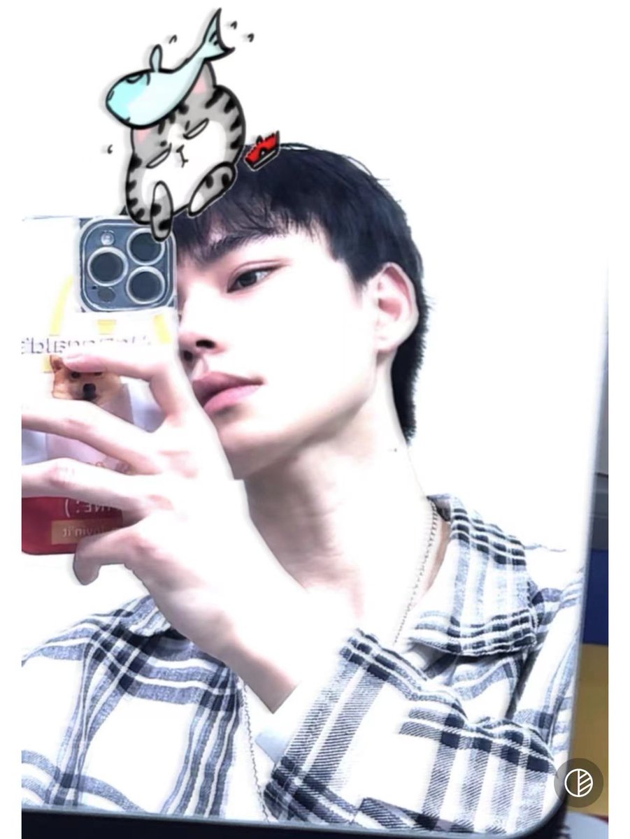 Cecil_keyu's tweet photo. 倦 https://t.co/FtAWeLerE4