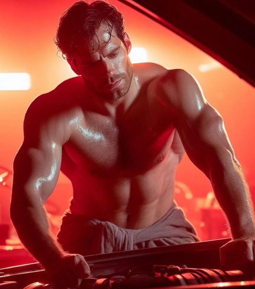 Daily Henry Cavill tweet media