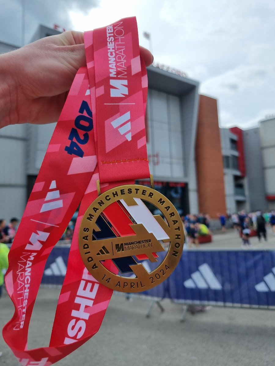 Never thought I'd be a repeat marathoner when first doing 26.2 miles 6 years ago, but here we go! 7 marathons later @Marathon_Mcr, 3h45m with a very tight hamstring. Bring on the food! #MCRMarathon @Great_Run next!