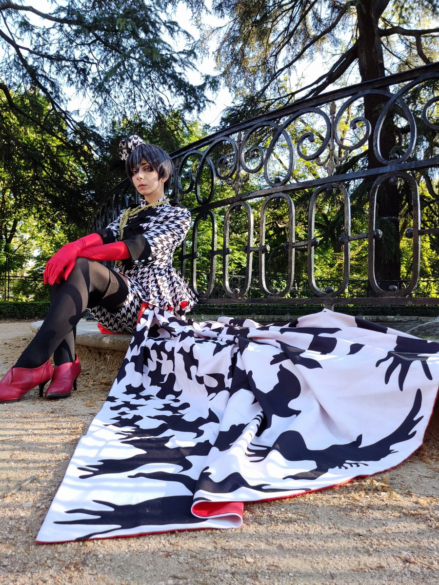freckledincubus's tweet photo. KUROSHITSUJI FANDOM I'M SUMMONING YOU (sometimes I do family friendly cosplays 😞) 

CHECK MY TIKTOK PLSPLSPLS
https://t.co/RtT23XuEQN

#kuroshitsuji #blackbutler #cielphantomhive https://t.co/z0PNdRkf0R