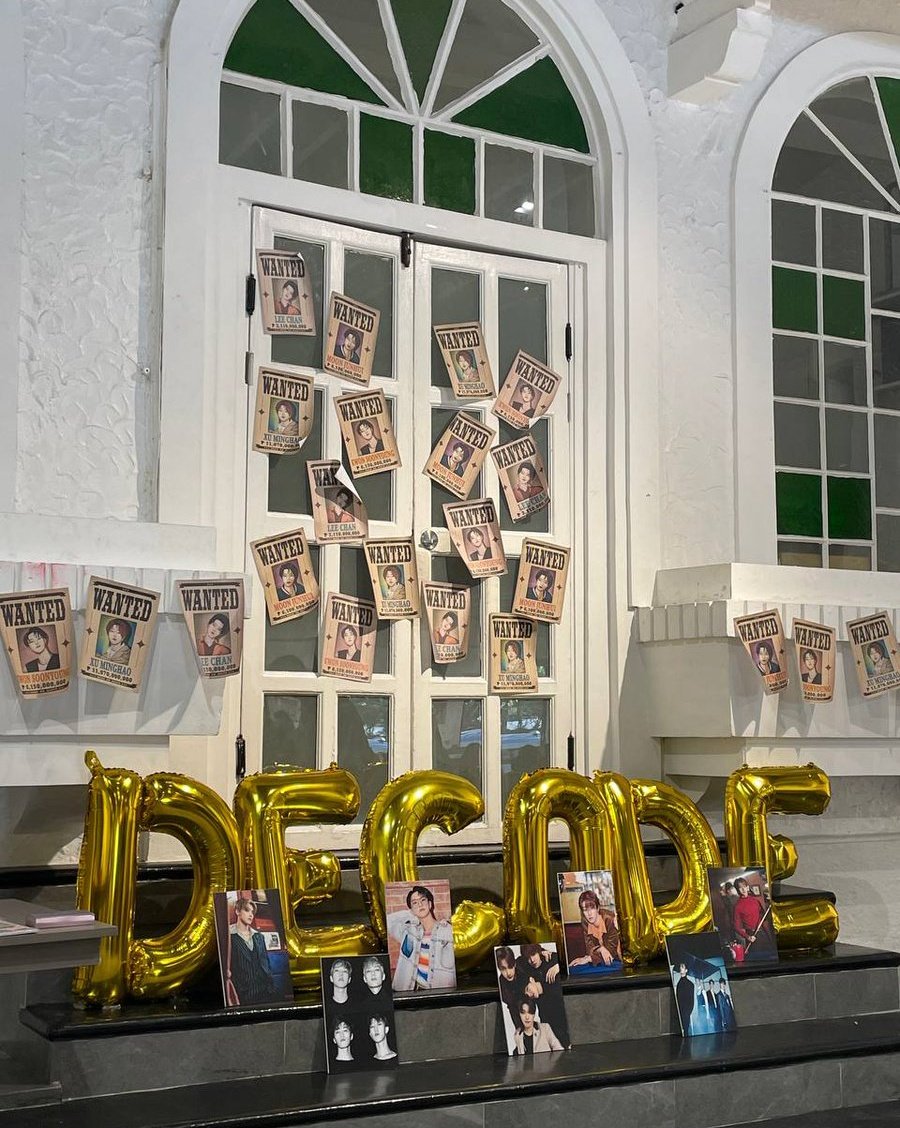 soonihae's tweet photo. another successful cse, maraming salamat sa mga dumalo ^๏ผฟ^ + sa mga nagbigay ng freebies and esp sa mga nakaappreciate ng wanted posters na gawa ko omaigah see you all again soon <3
#DecodeWithPFU @dinonaraph https://t.co/iNy5sD1SCc