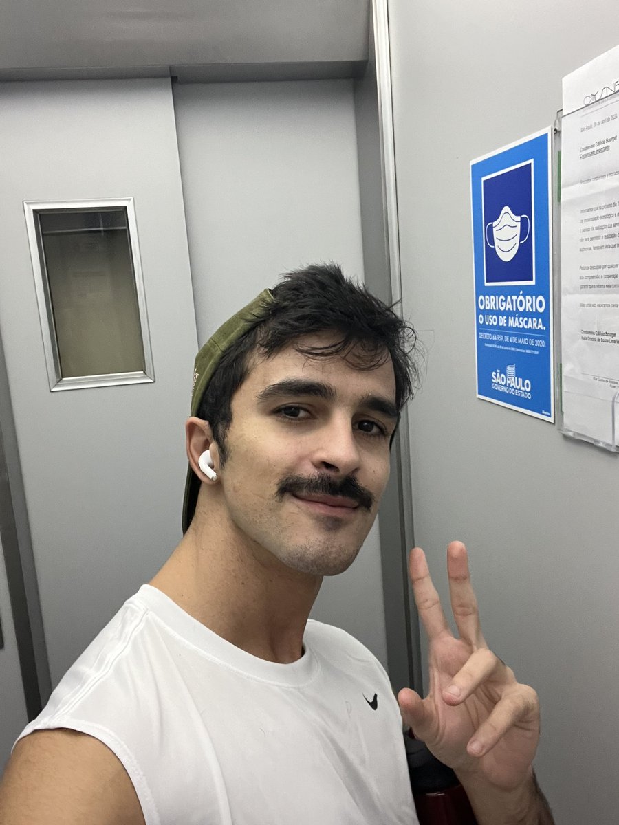 sinto que meus dias de bucha bigoduda estão contados