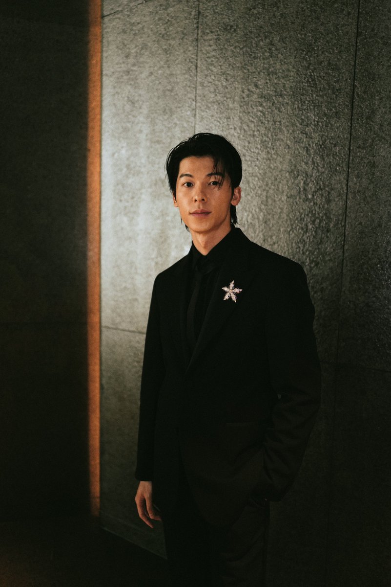 forguanghan's tweet photo. Xu Guanghan for 42nd Hong Kong Film Awards 🏆

Top: Fendi
Brooch: Jean Schlumberger by Tiffany

#XuGuanghan #GregHsu #许光汉 #許光漢 https://t.co/jHT26QNzkk