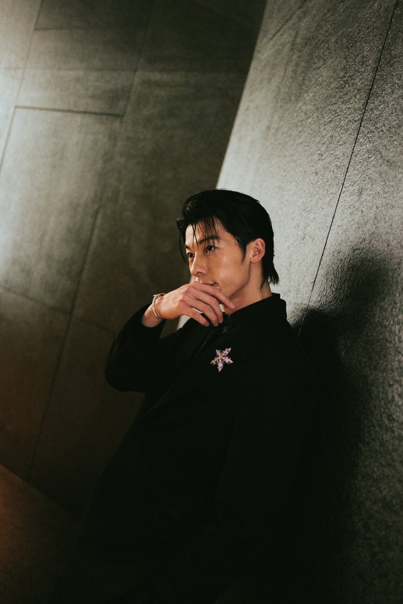 forguanghan's tweet photo. Xu Guanghan for 42nd Hong Kong Film Awards 🏆

Top: Fendi
Brooch: Jean Schlumberger by Tiffany

#XuGuanghan #GregHsu #许光汉 #許光漢 https://t.co/kE1UAAWHOW