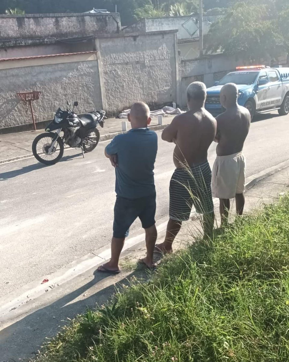 Dois homens ainda não identificados, foram execut@d0s próximo ao colégio Marilice no Corumbá. Aguardando maiores informações.