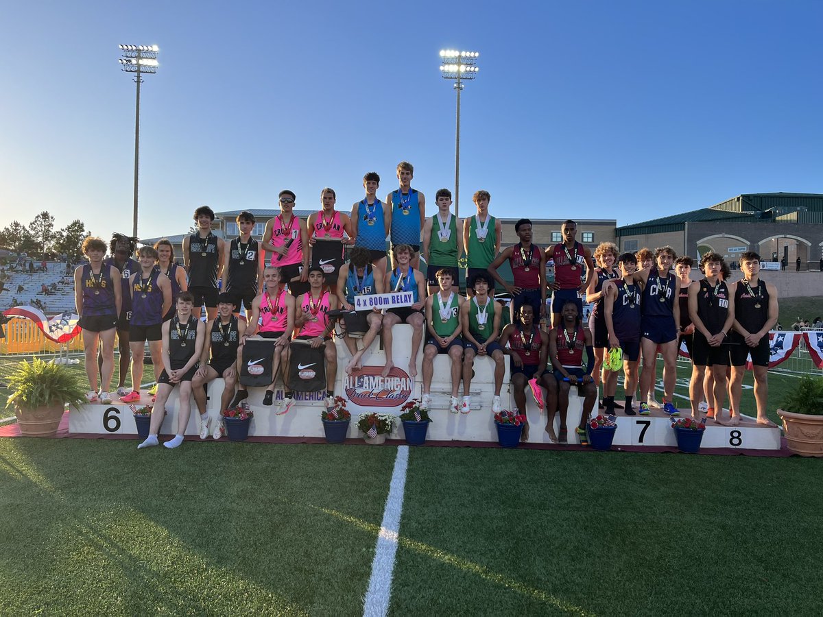 greenhopetfxc's tweet photo. Boys 4x800 (Sebastian Percival-Shim, Seamus O’Driscoll, Gabe Cardenas, Dax Mahone) took 4th this weekend at the @AATrackClassic 8:01.68 Great start to the outdoor season! #TogetherWeRise #GHTF @GHHSSports https://t.co/hgNTPj5lx0