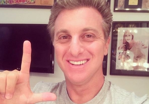 Is it true that in Brazil there is a very famous Jewish presenter called Luciano Huck who supported Lula in the elections, even though he knows that Lula is a friend of dictators and terrorists who attack Israel? 

This is crazy!