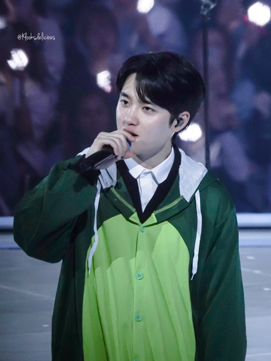 올해는 2012년인가…?

>240414 엑소 12주년 팬미팅
#디오 #도경수 #KYUNGSOO #DO
#엑소 #EXO