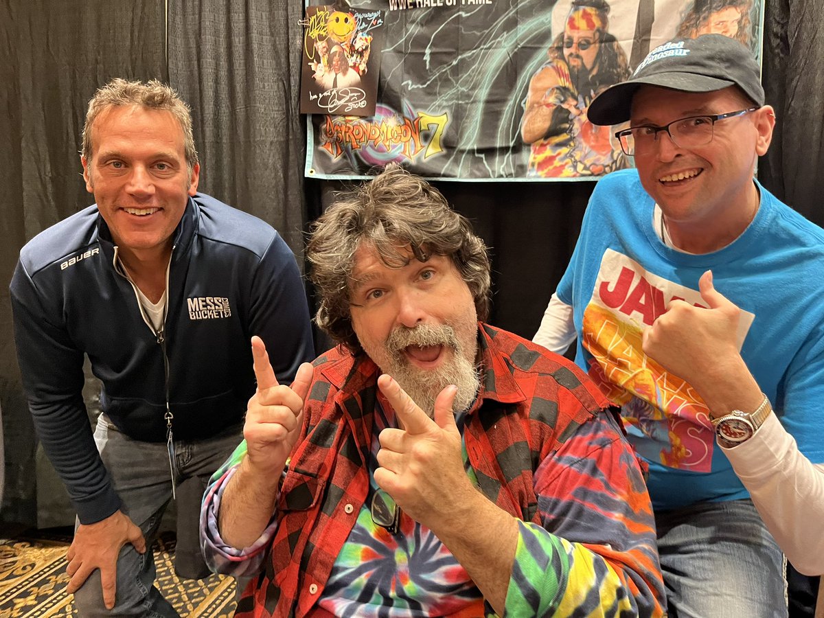 Good times with @DreadedDinosaur and @foleyispod__ at @AstronomiconMI ! Come see us in the final day at table 23! #messbucketcomics #comics #indie #astronomicon #mickfoley #livonia #livoniamichigan #michigan