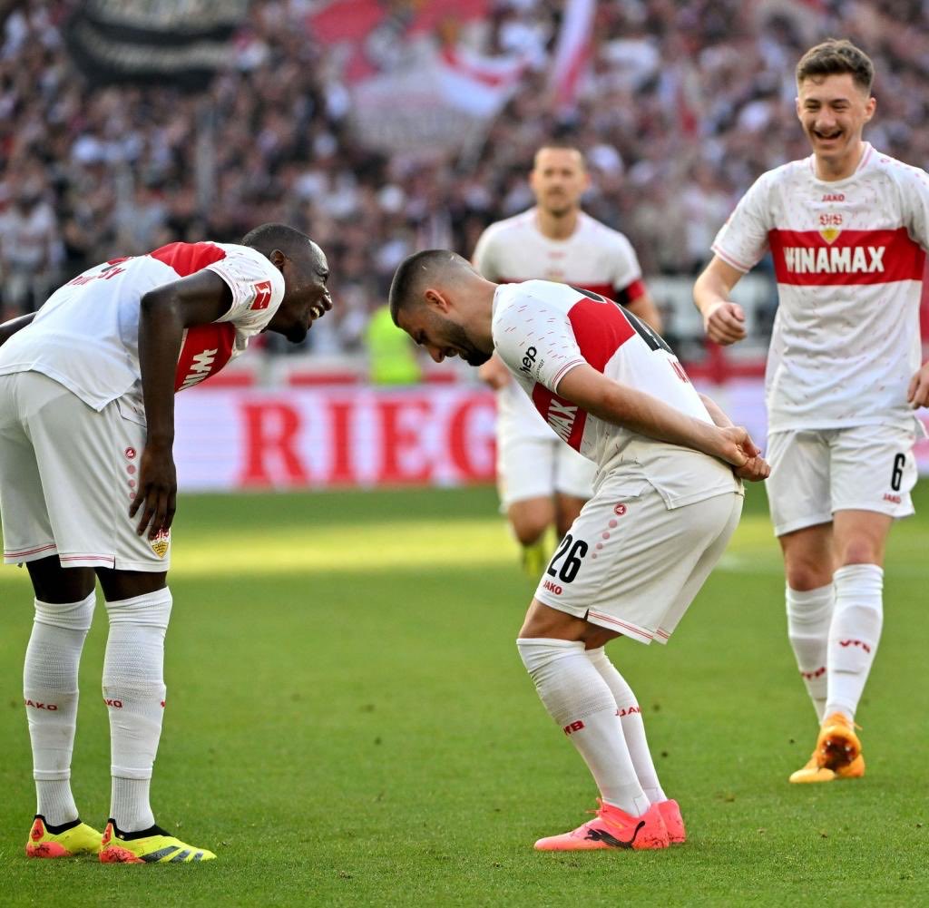 Mein #VfB MOTM im Spiel #VfBSGE 🏅

Deniz Undav  [27 Jahre/🇩🇪/ST]

78 gespielte Minuten ⏰
47 Ballkontakte
1 Tor ⚽️ 
1 Vorlage 👟 
88% Passquote (28/32) 💫

Gestern waren eigentlich alle sehr gut - Deniz war mit einem Tor und einer wunderschönen Vorlage für mich der Beste 🤍❤️!