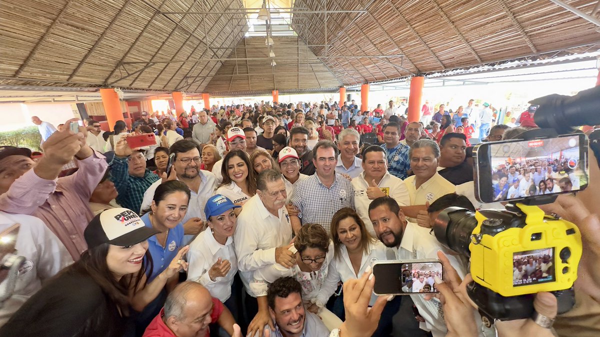 Pepe_Yunes's tweet image. El magisterio de #Cosoleacaque es un gran ejemplo de las ganas que tiene #Veracruz por un cambio y ese cambio lo representamos nosotros.
#PepeGobernador