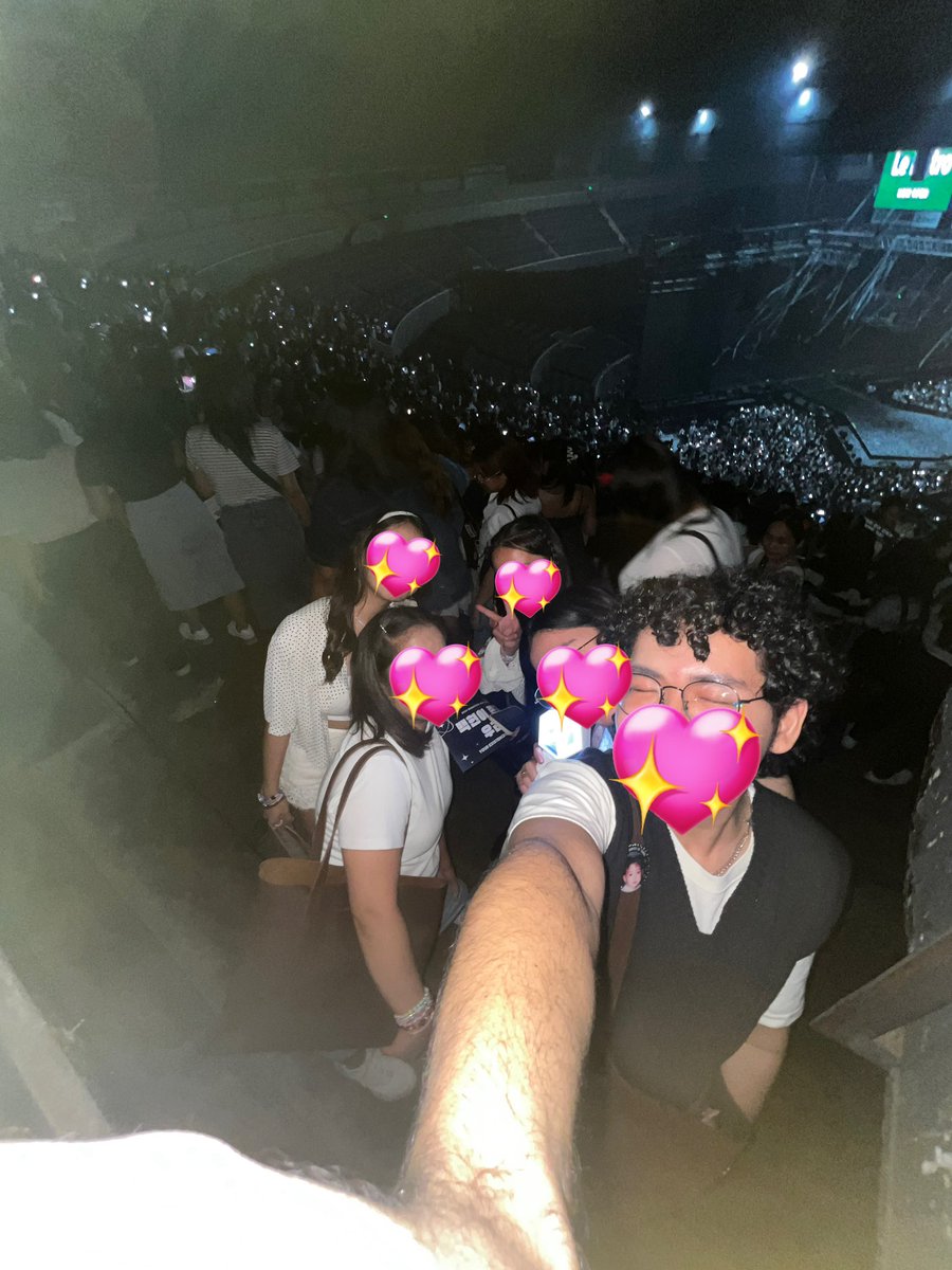 seho_grey's tweet photo. ✨🔆✨lonsdaleite dump✨🔆✨
see u againnnn forever exo concert bestiesss🥹 @sechenism @mirageofchen ++ https://t.co/kg1av9Fix4