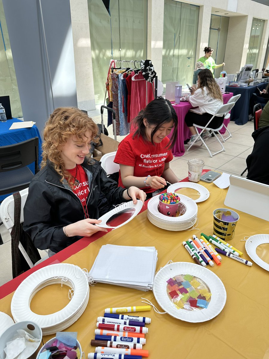 The Child Consumer Behavior Lab is popping up in Nassau County on Long Island today to connect with families about behavioral science at the #AllKidsFair! We’re also going to make some ☀️ catchers with kids! @sbucob