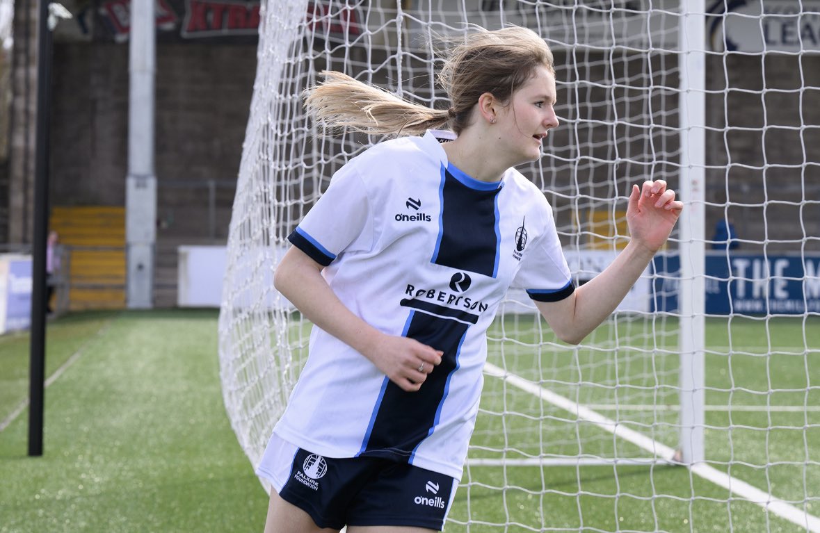 FalkirkWomen_'s tweet photo. 🆙 WE ARE GOING UP!! 

🏅 Our 4-0 win against Forfar Farmington this afternoon has guaranteed Falkirk promotion! 

👏 A massive well done to everyone involved. https://t.co/tyhjwNAj2h