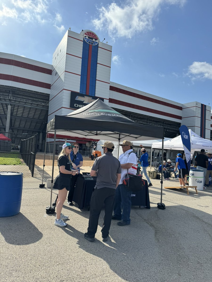 If you’re at @TXMotorSpeedway, so are we! Come see us before today’s #NASCAR race to learn about skilled trades careers available in #Texas and nationwide! We’re also giving away a @keselowski-signed hat and a cooler at noon. #WeBuildGiants #CarWithAMission #BuildSubmarines