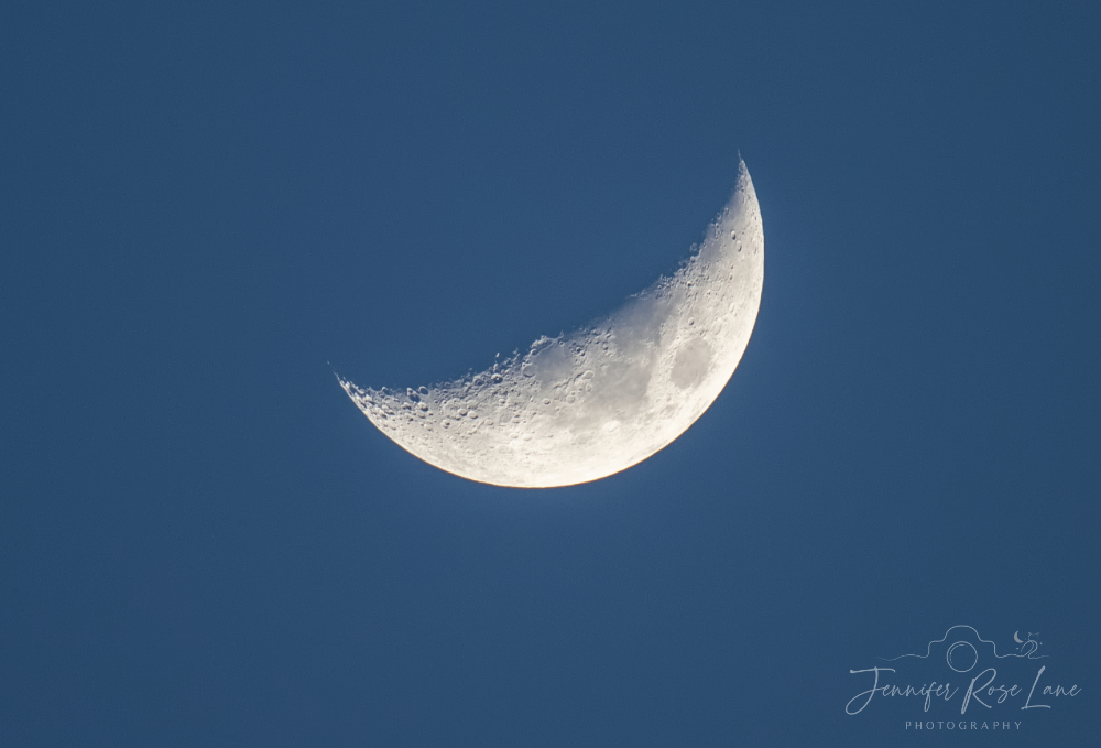 Saturday's moon 🌙 #DaytimeMoon #WVweather @StormHour @ThePhotoHour @MoonHourSocial