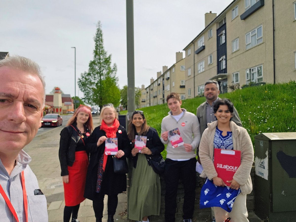 Great to have @sarakhyde @fionatwycross along with @ShamaTatler in #HarrowEast #GOTPV weekend. Remember to vote for @SadiqKhan @KrupeshHirani and Labour May 2nd ✊🏻 🌹