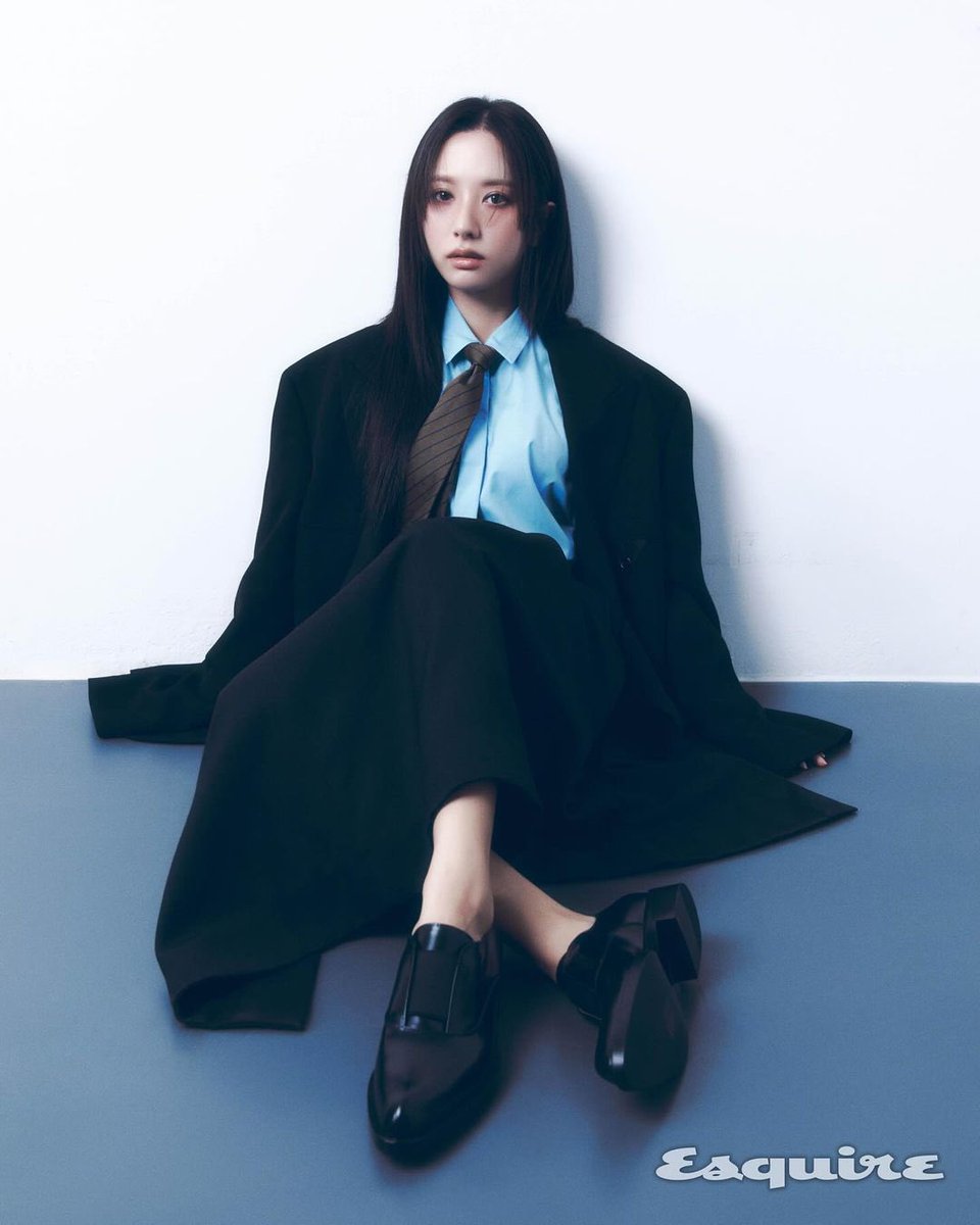 bona_gallery's tweet photo. #Bona for Esquire Korea https://t.co/dFKbgfLd85
