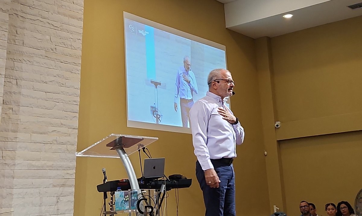 CasaRocaCgena's tweet photo. Desahógate con el Señor! Quebrantate, dile todo al Señor, el te escucha! El Plan de Dios es que crezcas con El.
Pastor Henry Taylor https://t.co/soqySEZ2DZ
