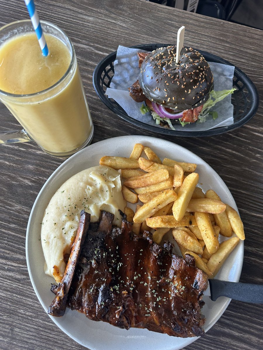 dphunsuml's tweet image. Full to belly and pleasure to the taste buds! 
#porkbbq #bbqjoe