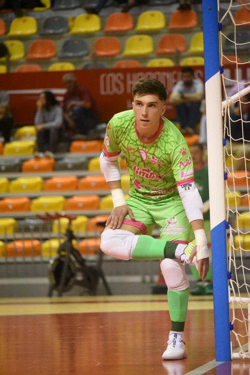 🇪🇸 Muy buen partido el de ayer en el derbi de Cartagena

🇮🇹 Buona prestazione quella di ieri nel derby di Cartagena

✅ 1-6 

Vamos @JimbeeCartagena ❤️⚜️🤍

@YMKSport 

#goalkeeper #portero #futsal #futbolsala #kipstafutsal #181keepers #181family #madebyathletesforathletes #DB