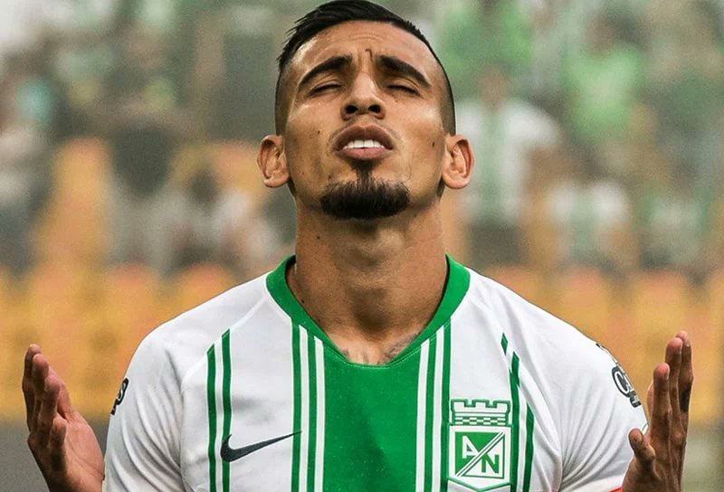 Que señor jugador es este muchacho. Partidazo vs Liverpool, un crack en salida y aplicado en defensa. De Atlético Nacional para el mundo.

Con ustedes, Daniel Muñoz.