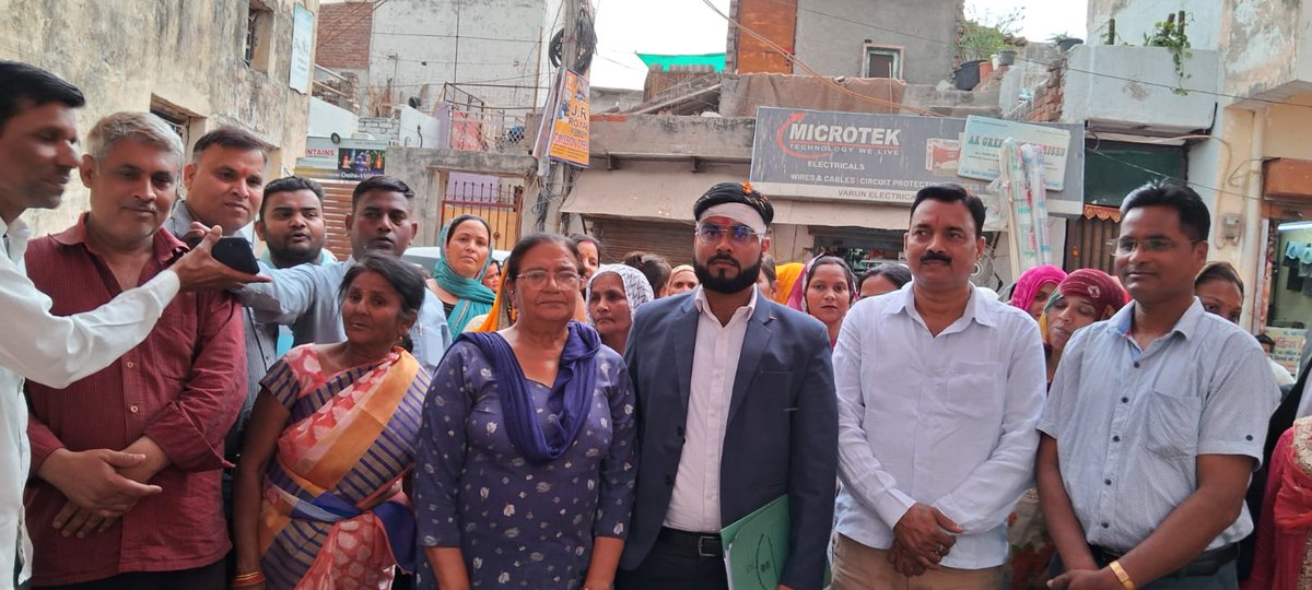 PmfmeD's tweet photo. #PMFME  #DSIIDC 13.04.2024 को Shanti Camp, Jaunapur, district south Delhi में आयोजित PMFME Scheme के जागरूकता शिविर की झलकें। योजना को अधिक जानने के लिए, कृपया
https://t.co/IOAEOZeXbD... पर क्लिक करें। और इस योजन
लाभ उठाने के लिए लॉगिन करें और अपने ऋण के लिए रजिस्टर करें। https://t.co/iwaIIm1zLa