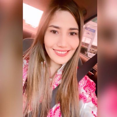 MarieBeca's tweet photo. #NuevaFotoDePerfil https://t.co/oVTYB94LnZ