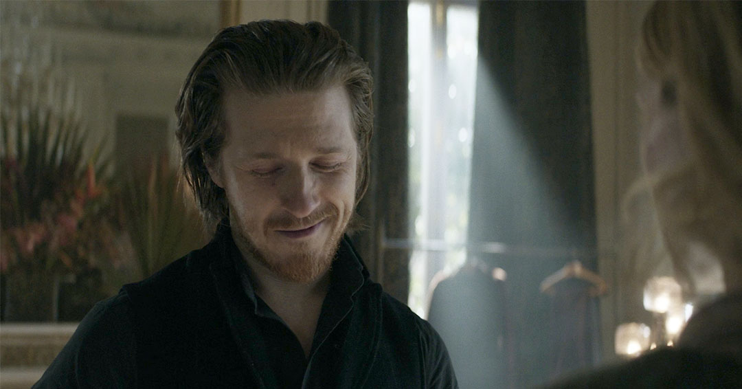 How could anyone resist this cutie, especially if he appears with a plate full of eclairs in the morning??? #AdamNagaitis #TWDDarylDixon #TWDQuinn #ComeOnIn