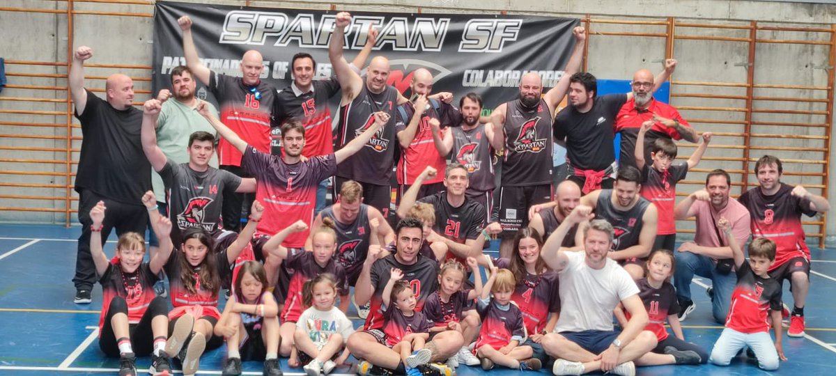 spartan_sf's tweet photo. Ahí estamos,cuando se la juega…partido y play off …#spartanosssssss https://t.co/PIkp3d1VN8
