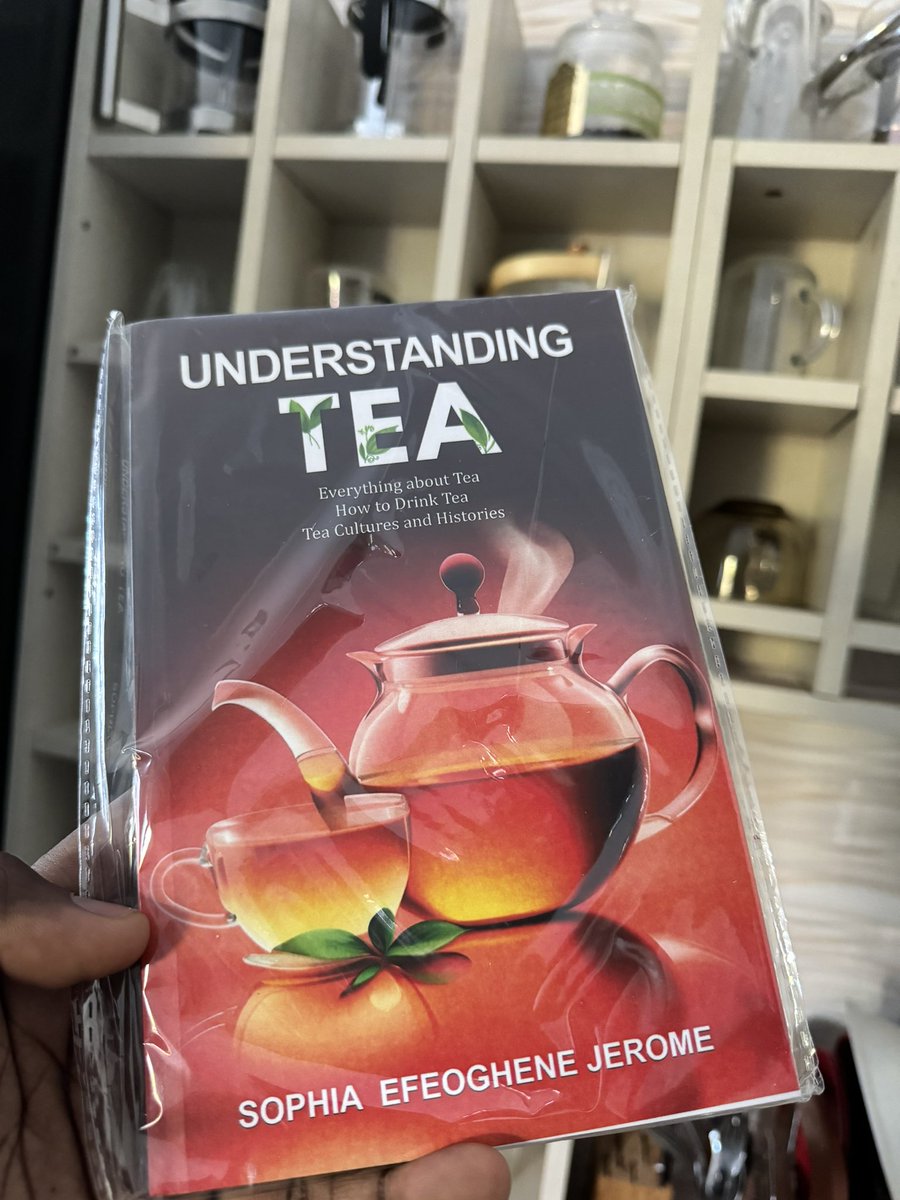 kabirLM's tweet photo. @leschique @jeromesophia6 Whao!!! She is one.
@jeromesophia6 we donβt joke with one of own..
I am buying one for u. Send addy @leschique
#understandingTea #Tea #lover https://t.co/LtrB8mG7eW