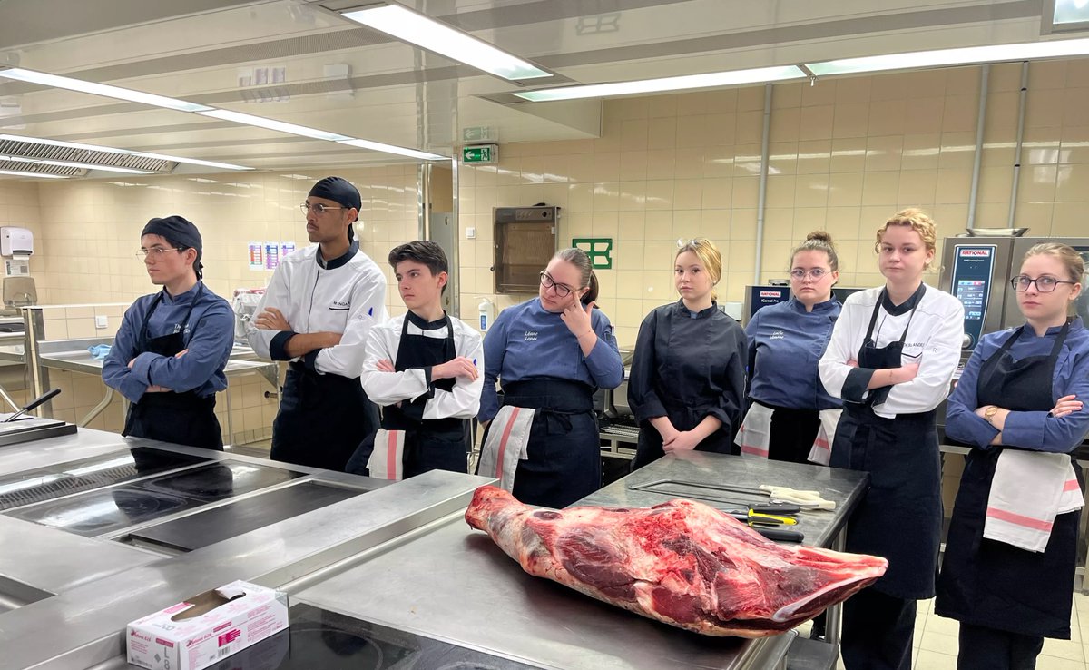 Formation filière viande pour les terminales STHR du lycée Georges BAPTISTE organisée par le chef Thierry CAHU en lien avec INTERBEV et la maison GROSDOIT <a href="/LyceeGbRouen/">Lycée Hôtelier Georges Baptiste Off</a> , article à lire ici : …tellerie-restauration.ac-normandie.fr/Formation-fili… <a href="/DurandAnnabel/">Annabel Durand</a> <a href="/BEUVANTH/">Beuvant Herve</a>  <a href="/MarieGuguin/">Marie Guguin</a>
