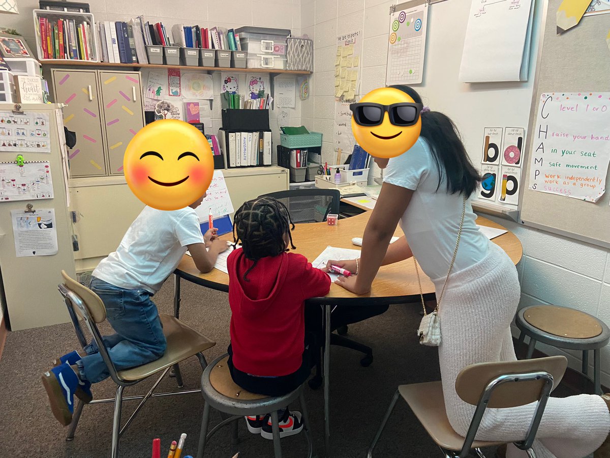 Ms_Menis's tweet photo. I’ve been looking forward to this for so long! I get to teach today! I dressed like a teacher!!  Thanks to all the @mustangpride204 teachers who helped make this happen! It was the best way to spend my plan time. 😊#204reads https://t.co/H88wPawDCj
