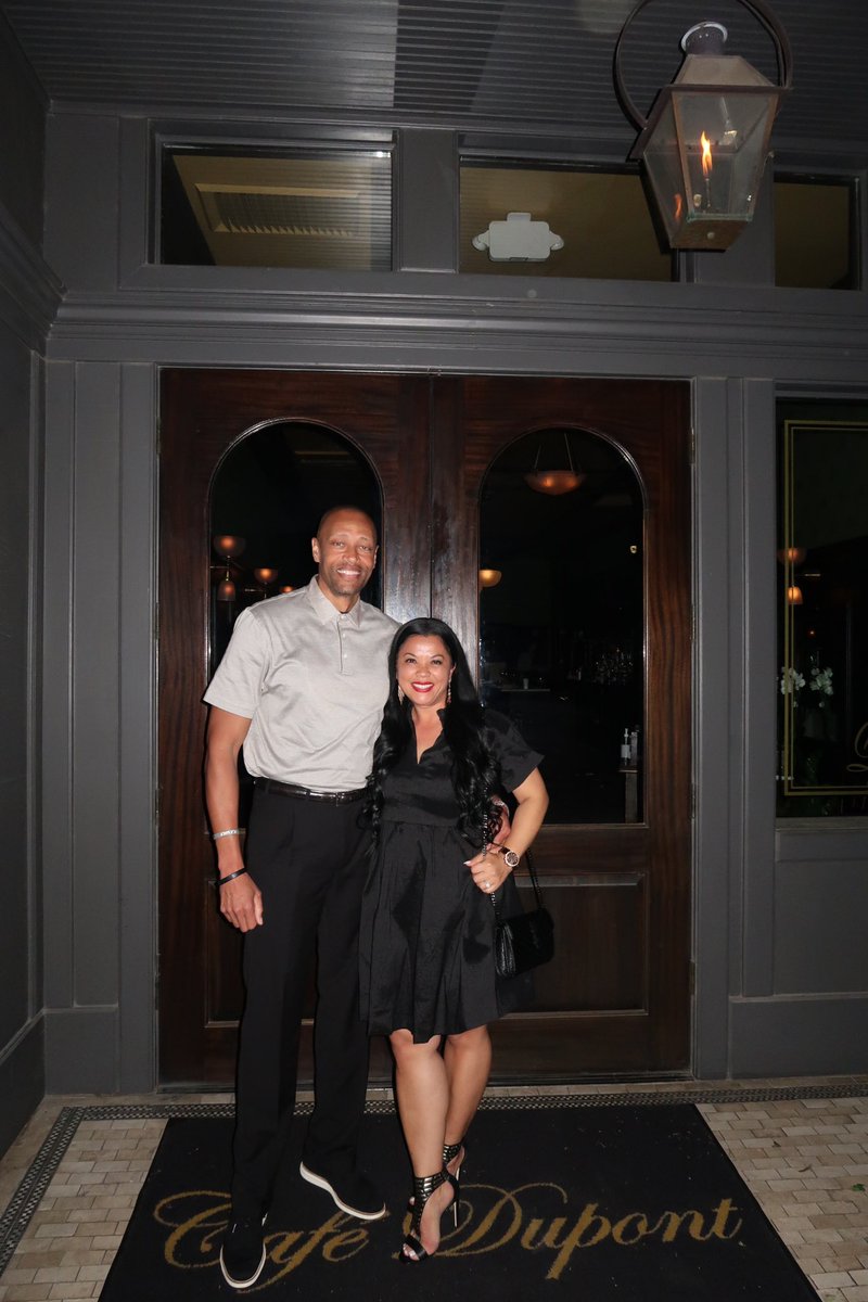 akaPMoe's tweet image. Happy 23rd Anniversary to us!!! Cafe DuPont was amazing! #weSTILLdo #est4/14 #theMOES 🙏🏽❤️🎉💍