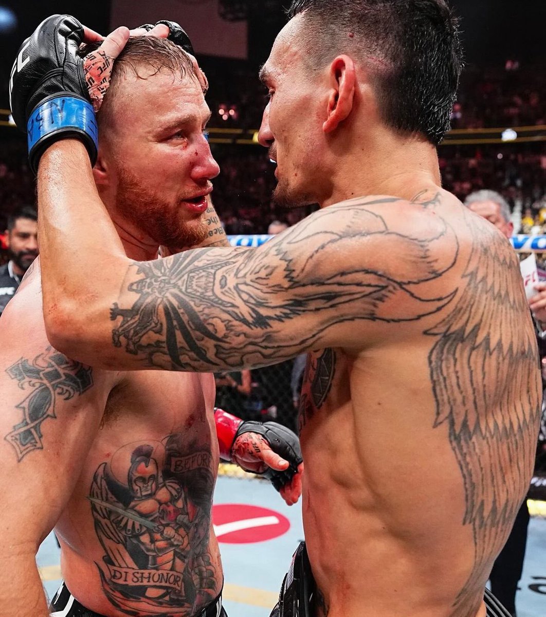 gastonreyno's tweet photo. “Se necesitan dos para bailar Tango, y no podría haber tenido mejor compañero de baile, fue un honor compartir la jaula con Justin Gaethje en #UFC300” Max Holloway. Respeto entre Guerreros, dos verdaderos BMF’s 🙌🏻👏🏻 https://t.co/GrZAE9kHz5