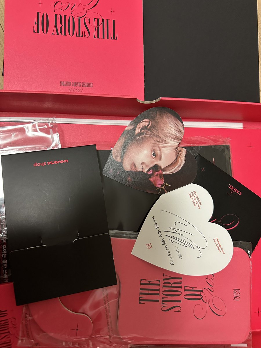 Yangdo21211's tweet photo. 2023 세븐틴 시즌그리팅 양도

full set (포토 카드 13장 포함 모든 구성품)

3.5 

DM이나 옾챗 
반택 편택 🅾️

seventeen goods photocard sell poca wts 세븐틴 포토카드 포카 양도 판매 에스쿱스 정한 조슈아 호시 원우 우지 준 민규 도겸 디에잇 승관 버논 디노 https://t.co/PSiXMvY5K2