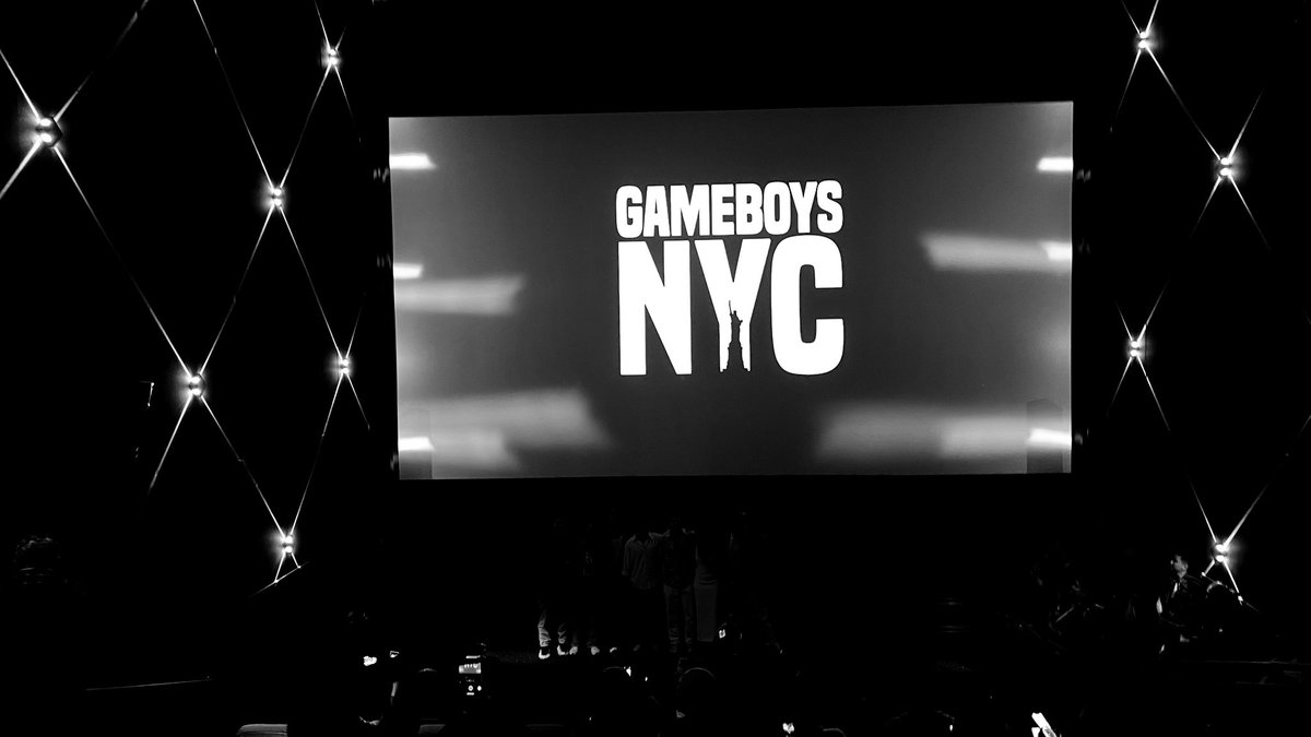 Here’s how the Gameboys reunion screening ended tonight. #EnlighTEN #IdeaFirst