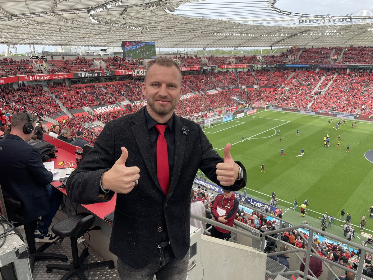 BILD_Bayer04's tweet photo. Der Kace ist da! Willkommen, Herr Kollege Michal #Kadlec! Sein Tipp: „3:1!“ 🇨🇿 https://t.co/thArpTiyED