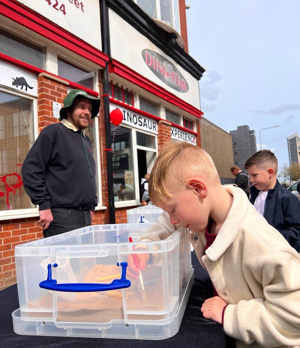 Fossil hunting, dino-petting, face painting, terrarium making… We’ve had an absolute blast this afternoon celebrating 20 years of @DinostarHull at the Fruit Market! 🎈🦖 Thank you to everyone of who came along… We’re ptero-bly happy about it! Here’s the to next 20! 👏🦕