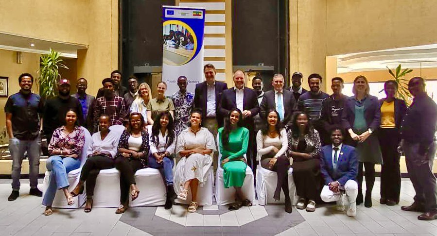 RolandKobia's tweet photo. The Dream Team of the outgoing EU “Youth Sounding Board” in #Ethiopia !

Thanks for your amazing work. The future is in good hands. 🙏👏

@ysbethiopia @EUinEthiopia @JuttaUrpilainen @EU_Partnerships #TeamEurope #YouthEmpowerment https://t.co/h7sOJMvLf7